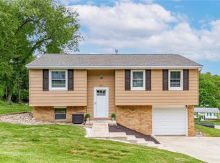 319 Chelsea Dr, Greensburg, PA 15601