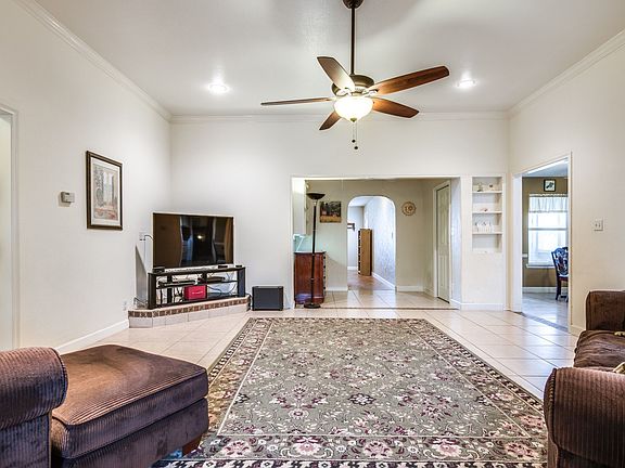 5th image of 305 Johnson Ln