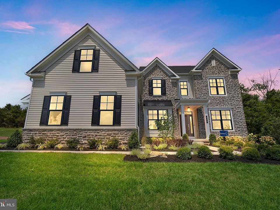1st image of 5401 Red Oak Dr