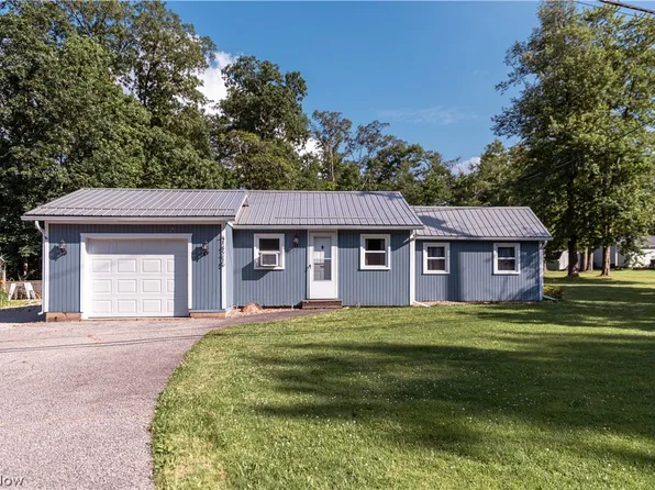 14215 Rock Creek Rd, Chardon, OH 44024