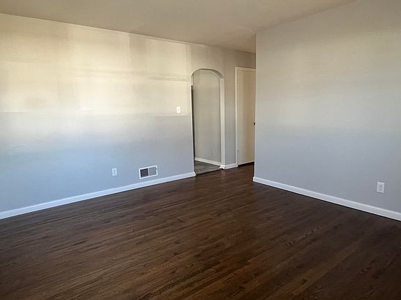 2nd image of 3527 10th Ave