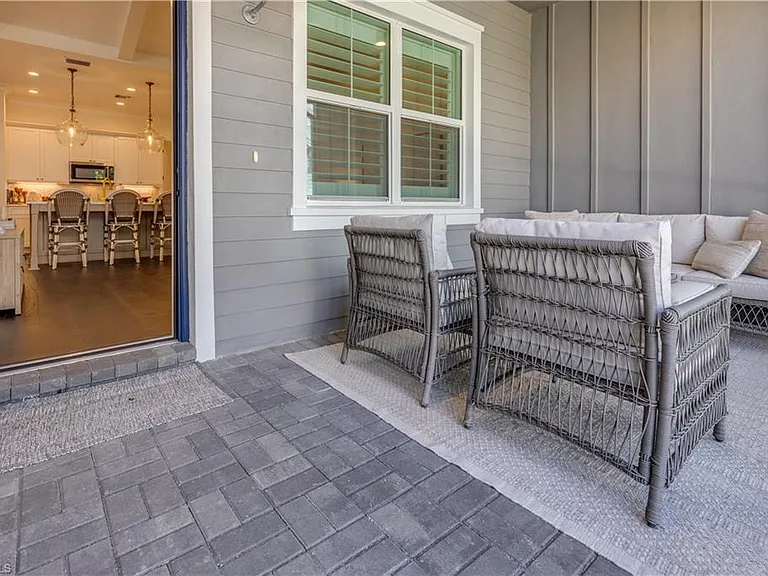 7213 Saona Ct — Photo 15