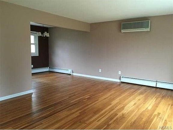 3rd image of 304 Alpine Dr