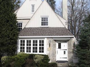 7 Cobb Ave, White Plains, NY 10606