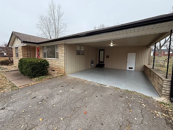 2nd image of 304 Apache Dr