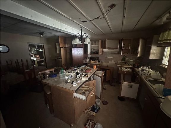 5th image of 520 Powell Rd