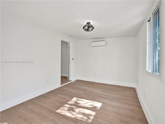 4th image of 3150 NE 11th Ter #1
