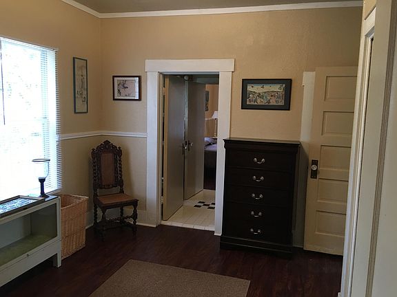5th image of 1015 W Elsmere Pl