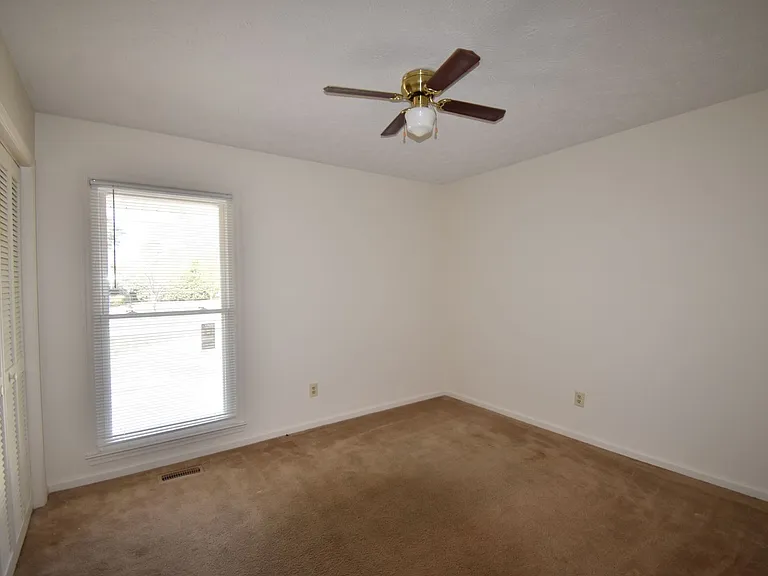 6901 Woodmark Dr — Photo 10