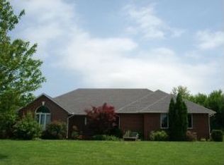 1428 Alexandra Dr, Carthage, MO 64836