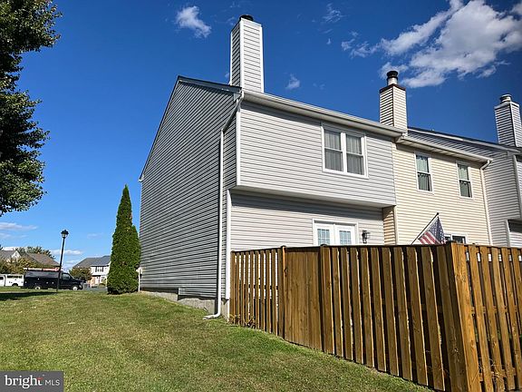 2nd image of 2935 Shelley Ct