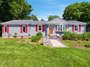 9 Patricia Cir, Smithfield, RI 02917