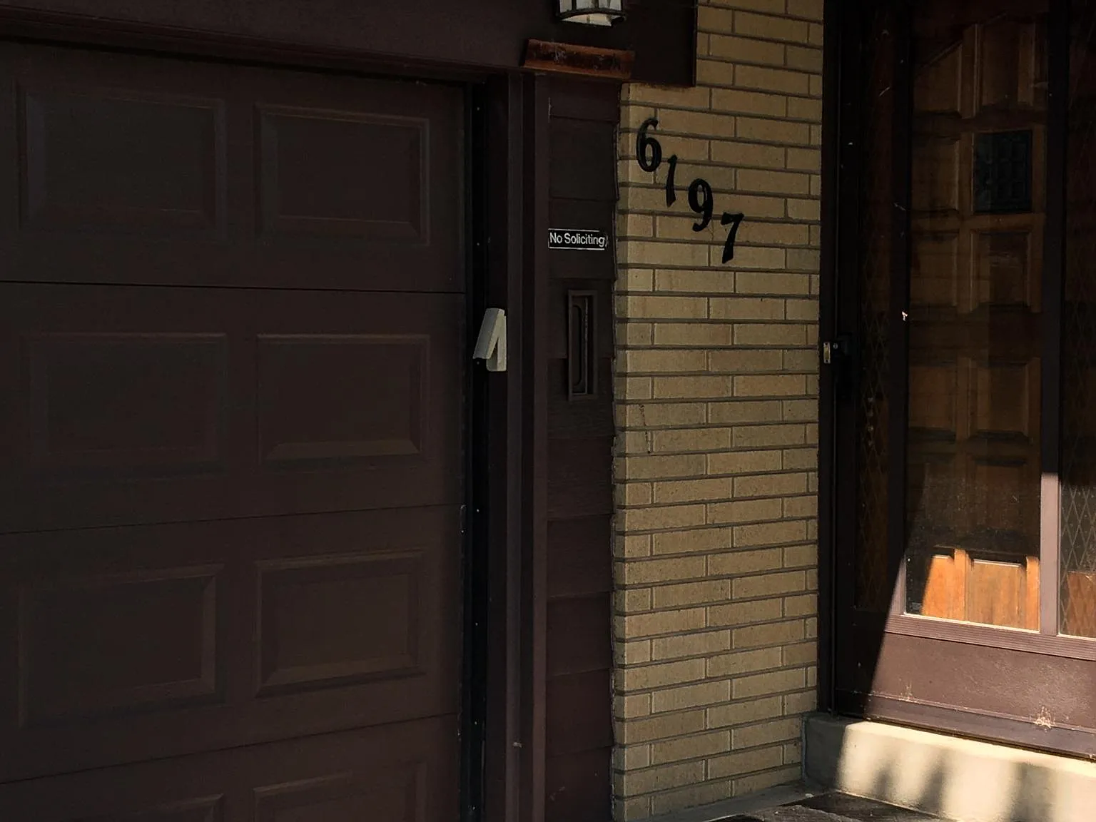6197 Dudley Ct — Photo 2