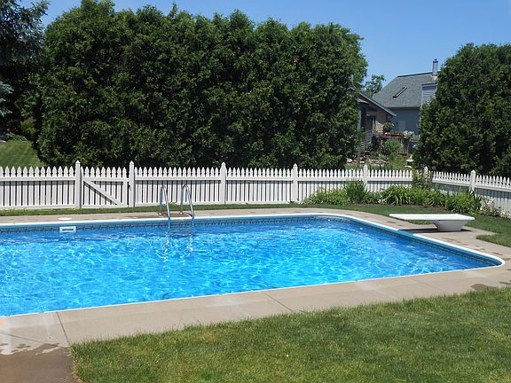 4th image of 4229 Mayfair Cir