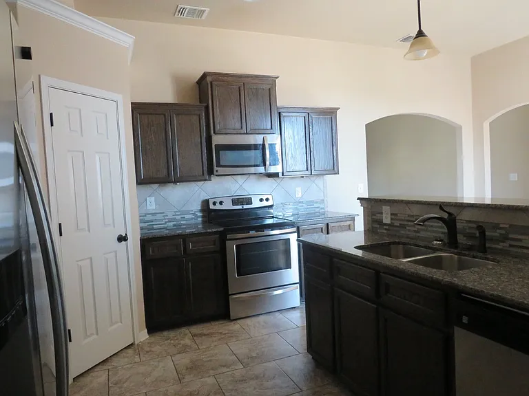 6601 Morganite Ln — Photo 6