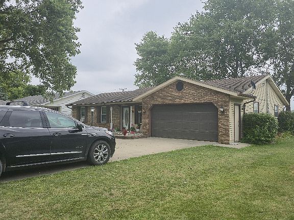 4th image of 1029 Emerald Rd