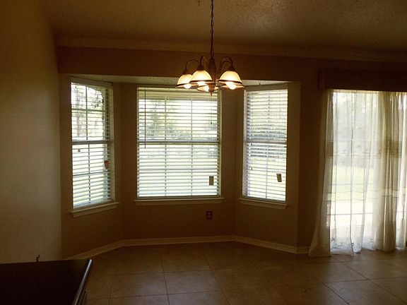 3rd image of 9545 Brentwood Blvd