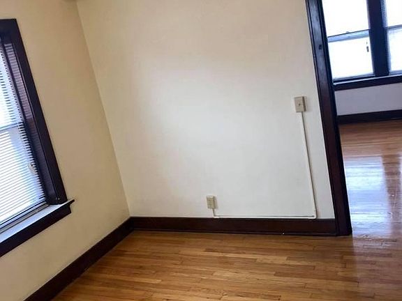 4th image of 2223 Jones St APT 12