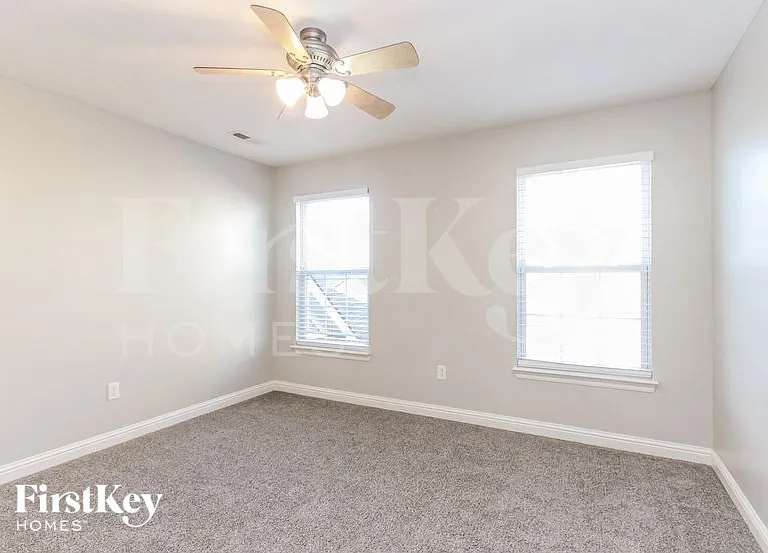 1301 Old Heritage Pl — Photo 12