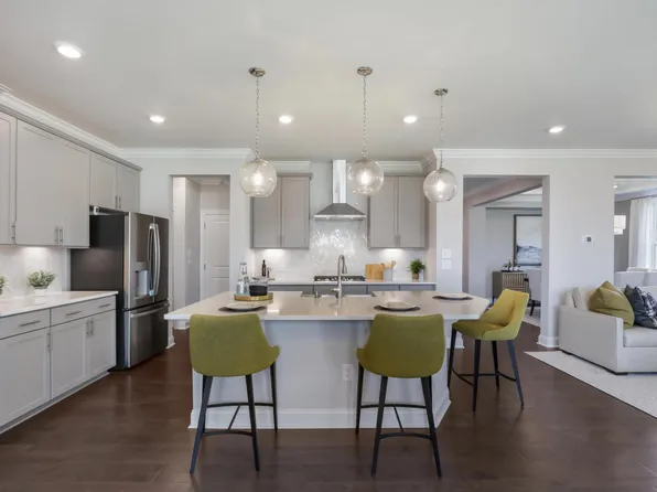 812 Emerald Bay Cir, Raleigh, NC 27610