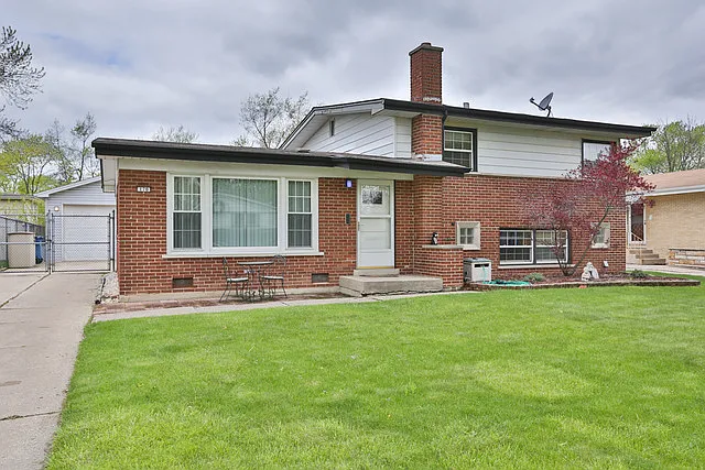 170 Joyce Ln photo 1