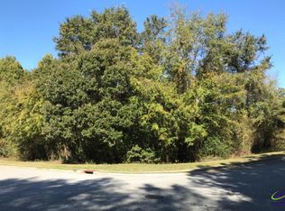 128 Oakview Club Dr, Macon, GA 31216