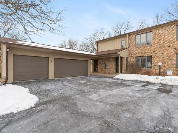 717 51st Ave #717, East Moline, IL 61244