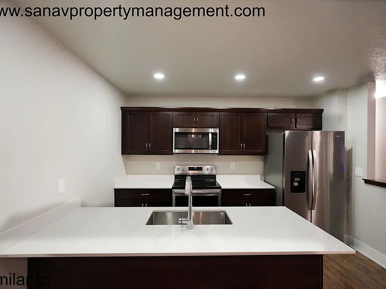 4021 NE 4th St — Photo 11