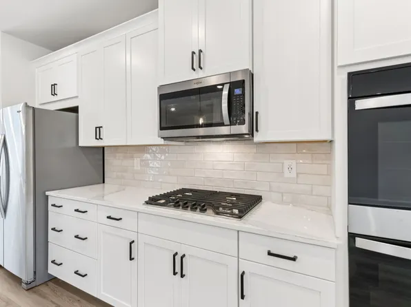 Ashland Plan, Martin Springs - Highland Series