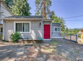 1817 Rocky Point Rd NW, Bremerton, WA 98312