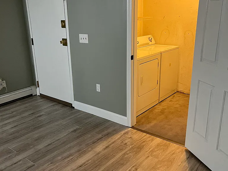 142 New York Ave — Photo 14