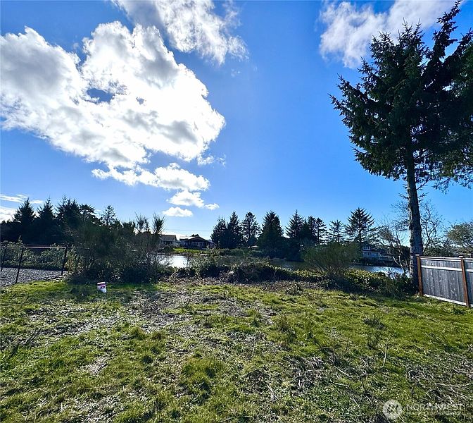 4th image of 937 Mount Olympus Avenue SE #C