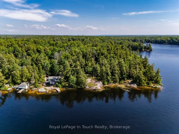 270 2nd Is, Georgian Bay, ON L0K 1S0