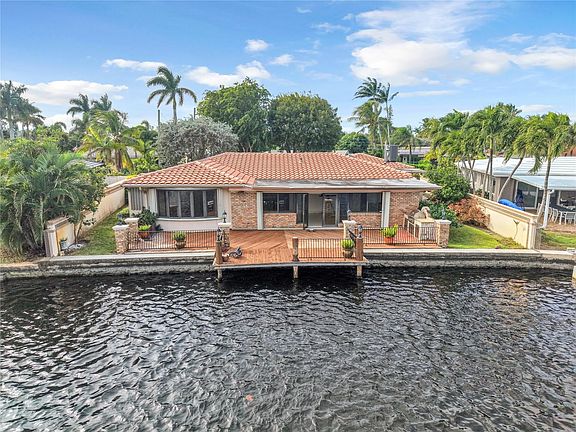 3rd image of 1973 Coral Gardens Drive