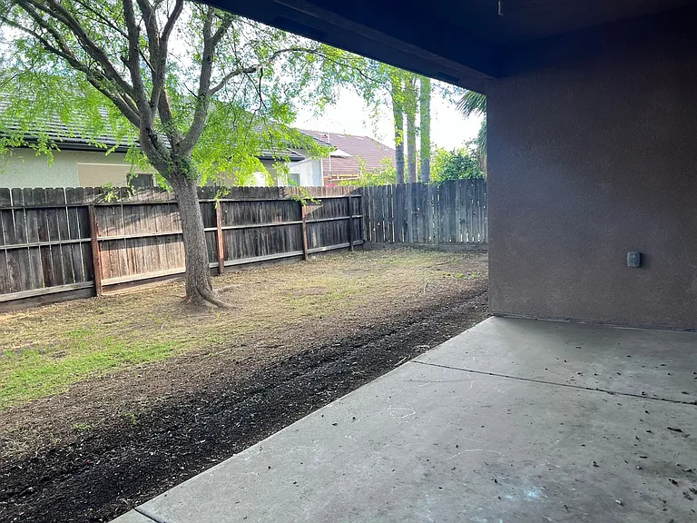 2724 Tecopa Ave — Photo 28