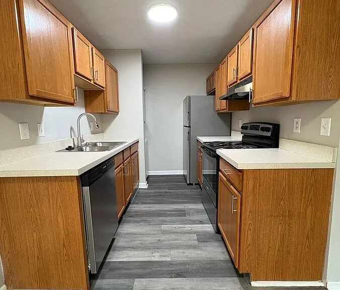 607 Pebble Pl #T — Photo 8