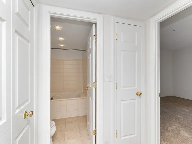 685 Main St #37 — Photo 9