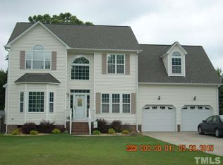 1537 Olde McKenzie Dr, Holly Springs, NC 27540