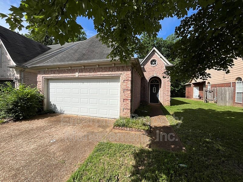 1st image of 2709 Bending Elm Dr