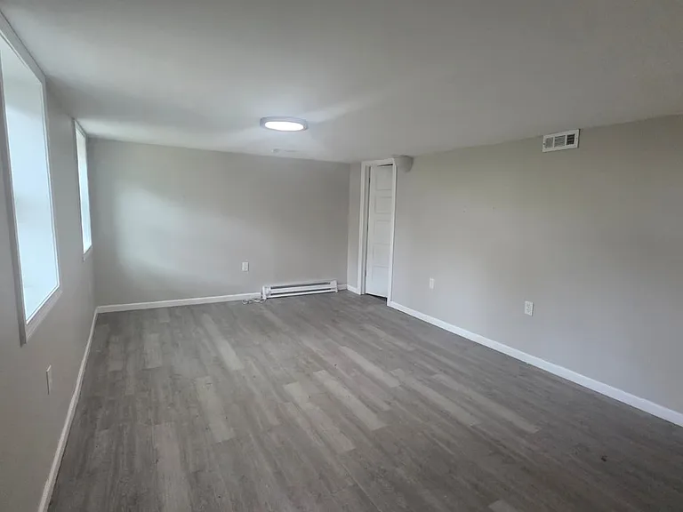 113 Morris St #1 — Photo 6