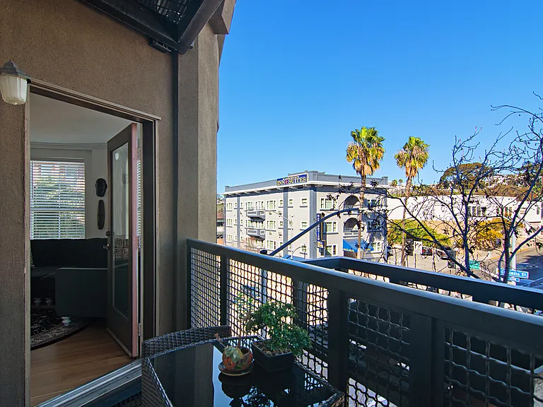 1970 Columbia St #406 — Photo 37