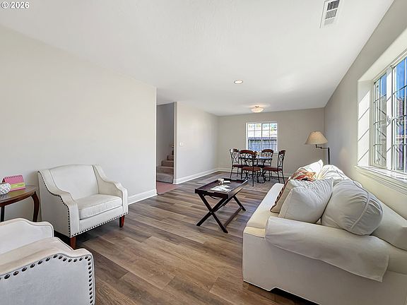 2nd image of 714 Pioneer Rd #4B