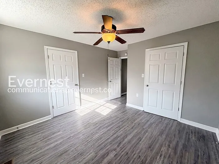 1800 Labette Manor Dr #5 — Photo 17