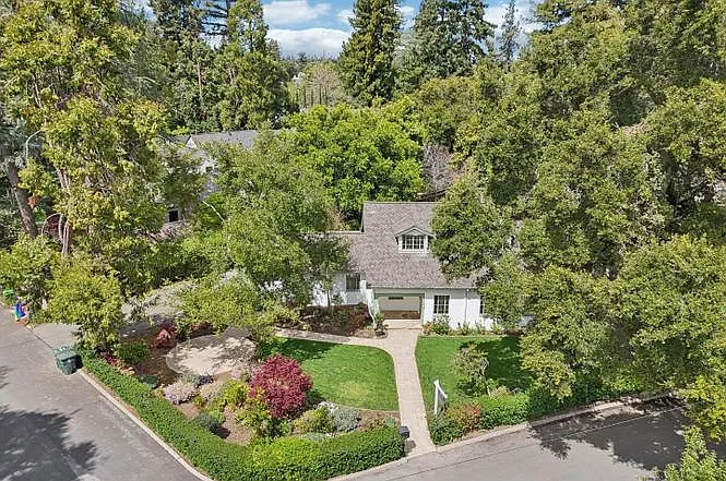 1040 Creek Dr — Photo 7