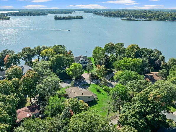 2800XX Casco Point Rd, Wayzata, MN 55391