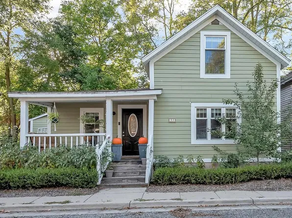 53 Batavia Pl NE, Grand Rapids, MI 49503