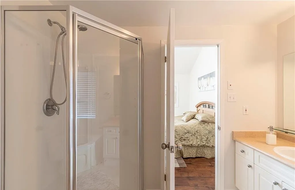 263 Rossmore Ct — Photo 2