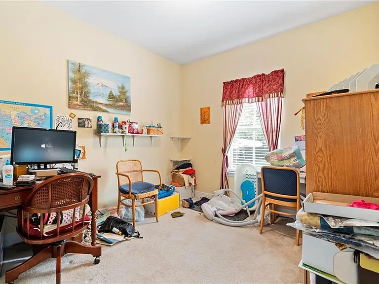 2520 Bluebeard Ln E — Photo 18