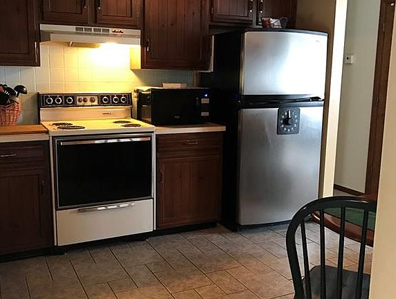 4th image of 373 Crestview Dr