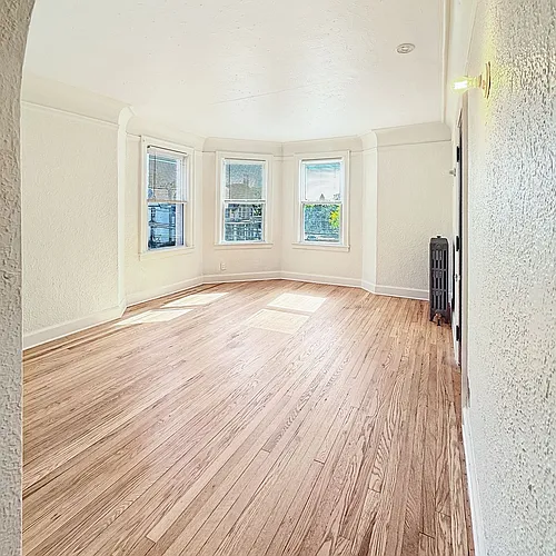 Floor plan 305